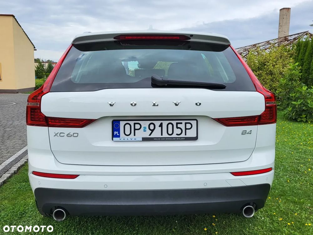 Volvo XC 60 B4 B Momentum - 8