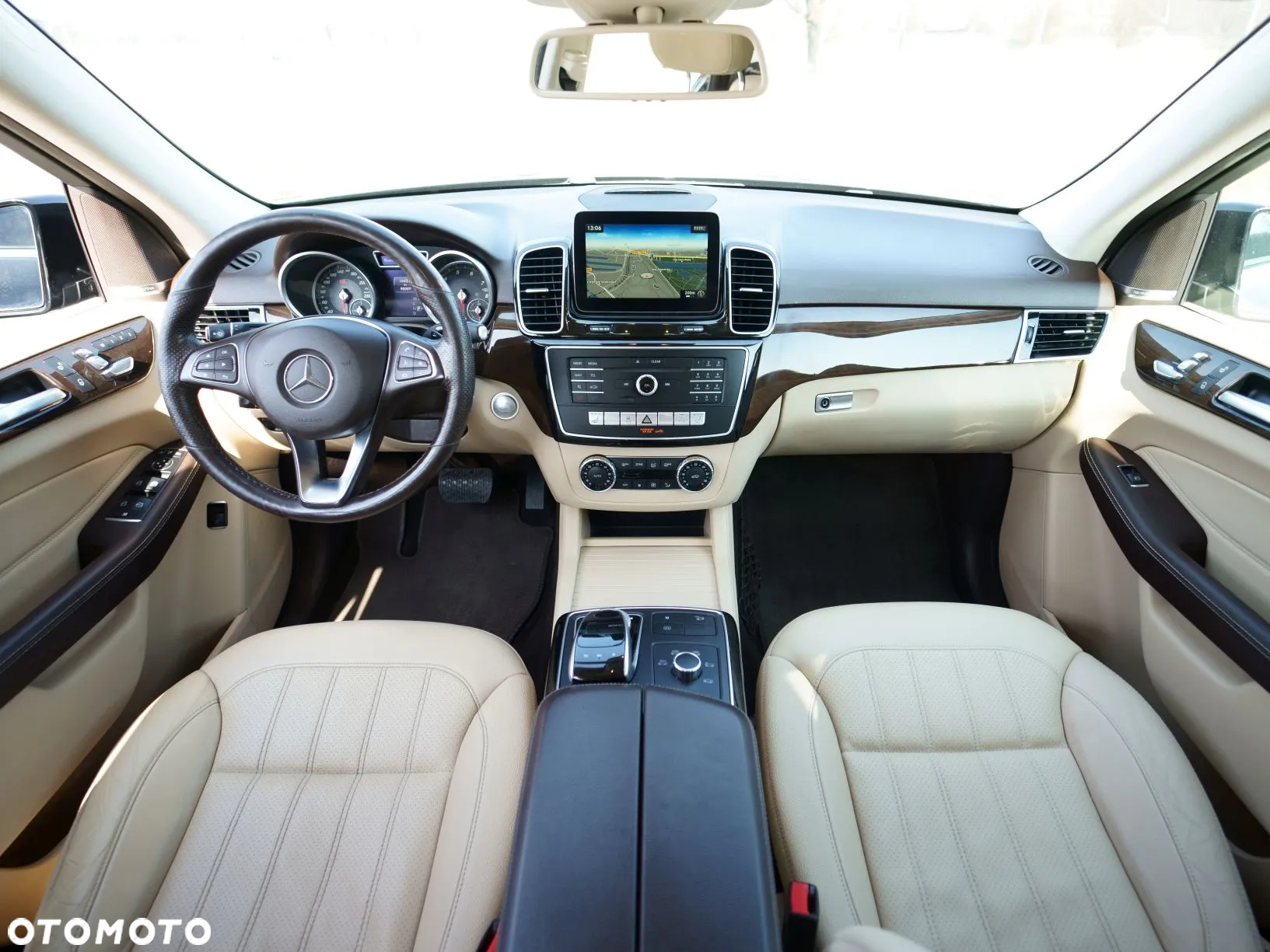 Mercedes-Benz GLE - 30