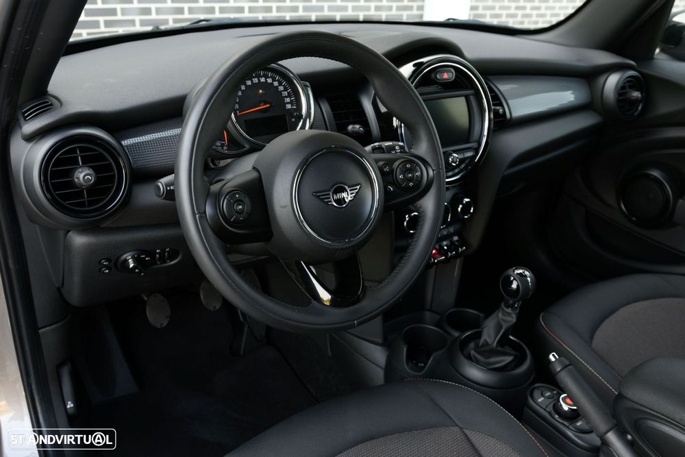MINI 5 Portas Cooper Sport Edition - 26