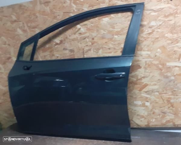 Porta Frente Esq Toyota Corolla Combi (_E21_) - 1