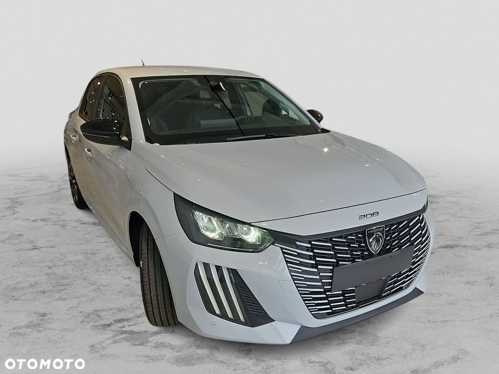 Peugeot 208 - 8