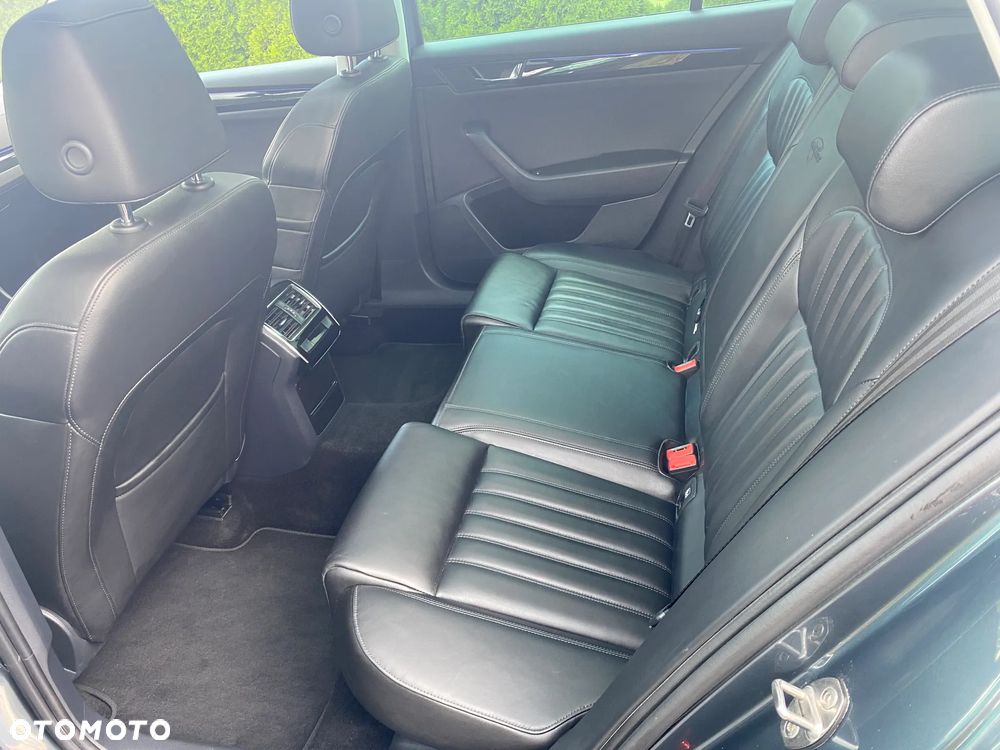 Skoda Superb 2.0 TDI L&K DSG - 17