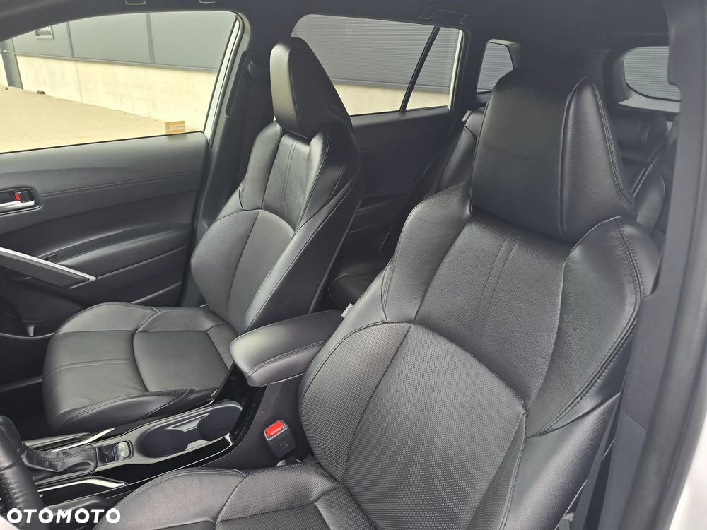 Toyota Corolla Cross 2.0 Hybrid Executive AWD - 23