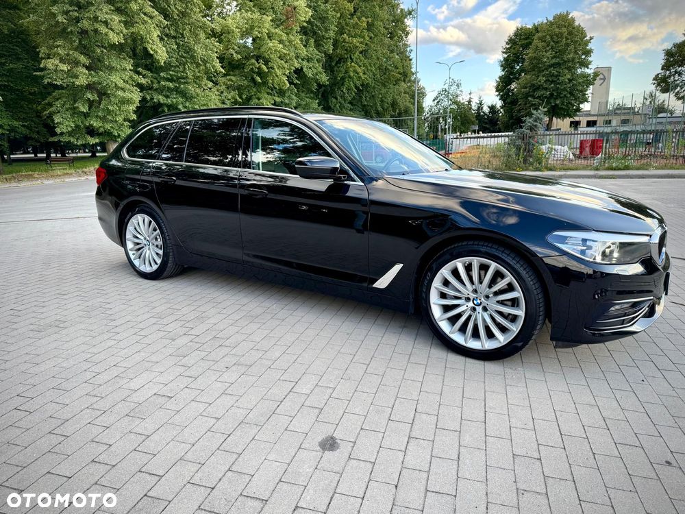 BMW Seria 5 520d Sport Line - 9