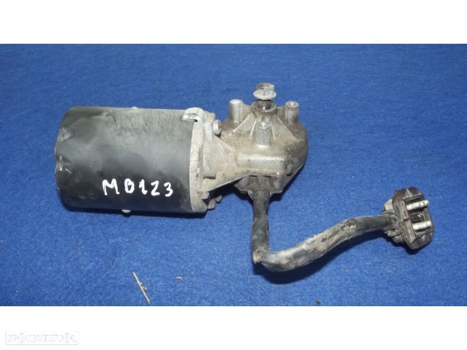 mercedes w 123 motor do limpa vidros em bom estado - 1