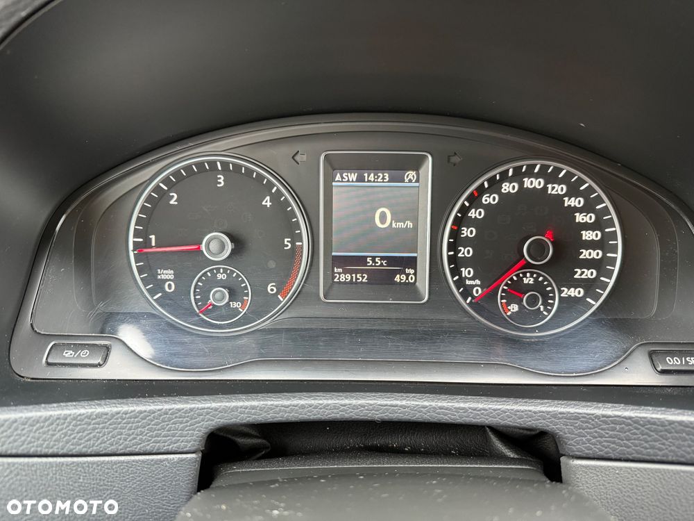 Volkswagen Multivan - 32