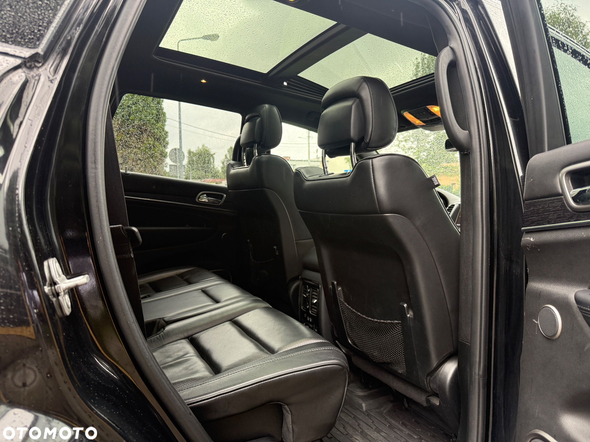 Jeep Grand Cherokee - 14