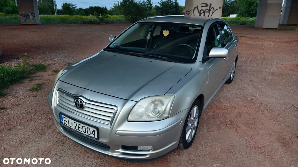 Toyota Avensis 1.8 VVT-i Sol - 1