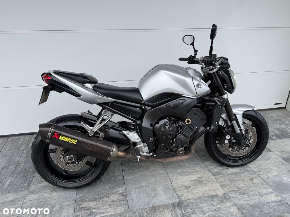 Yamaha FZ - 11