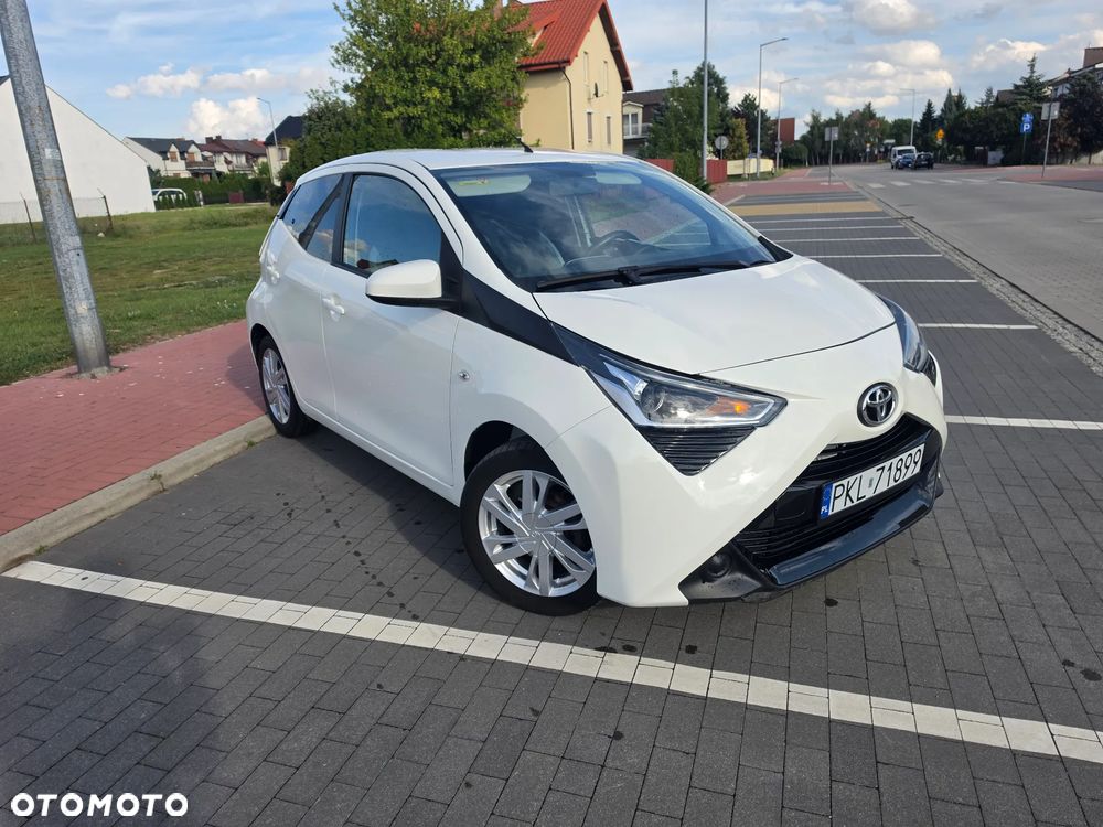Toyota Aygo x-play touch - 10