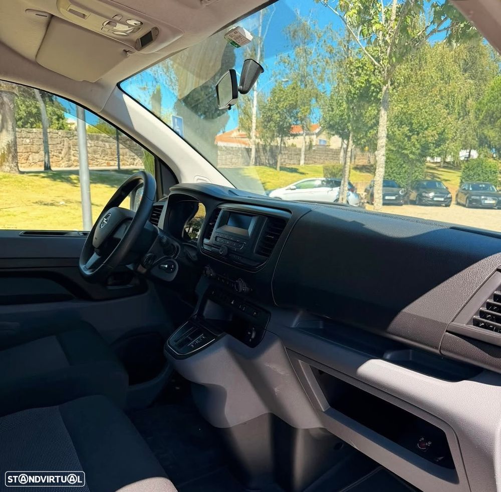 Opel Vivaro - 8