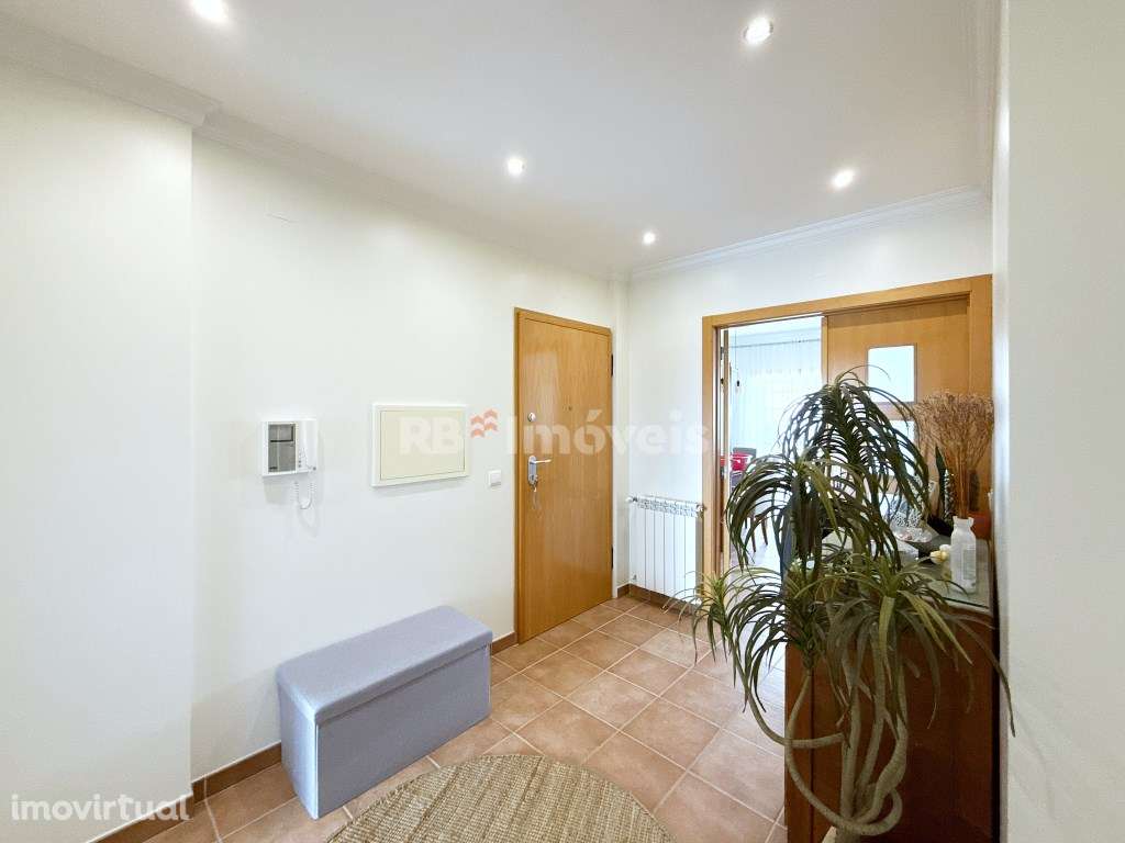 Apartamento T3 com sótão e Garagem no Entroncamento - Grande imagem: 4/39