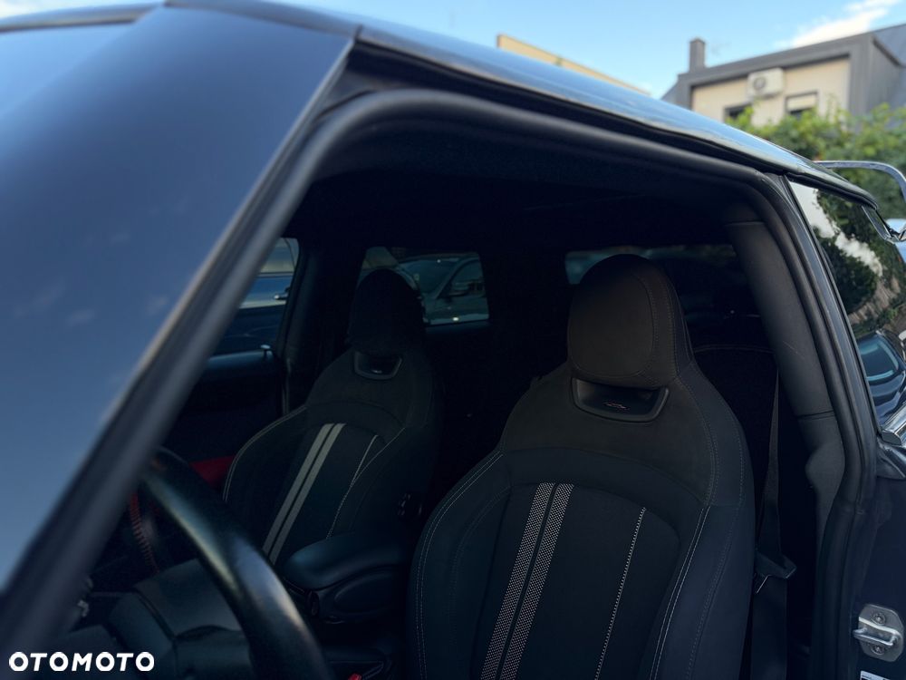 MINI John Cooper Works - 18