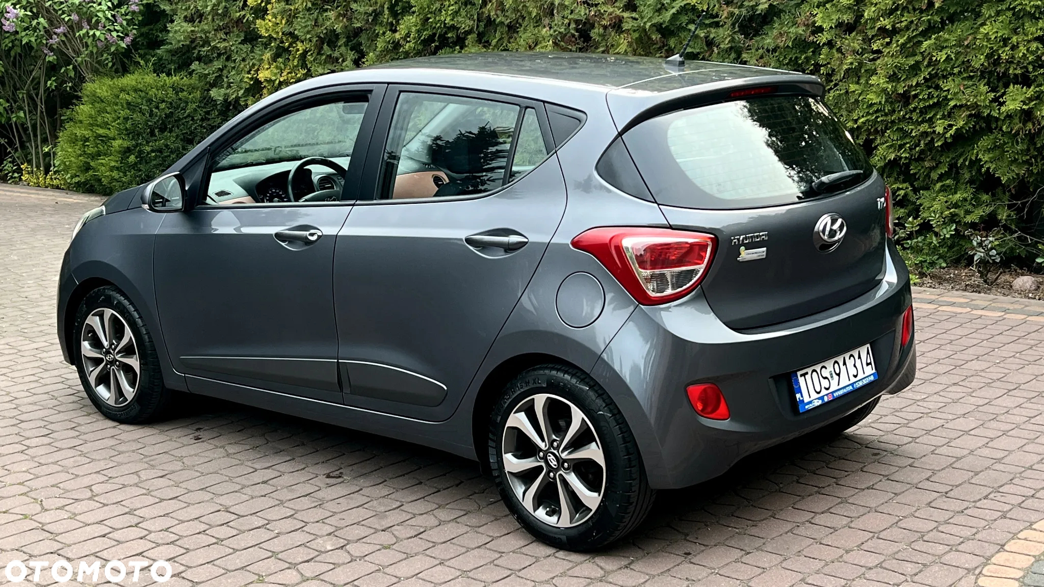 Hyundai i10 1.0 Fifa World Cup Edition - 14