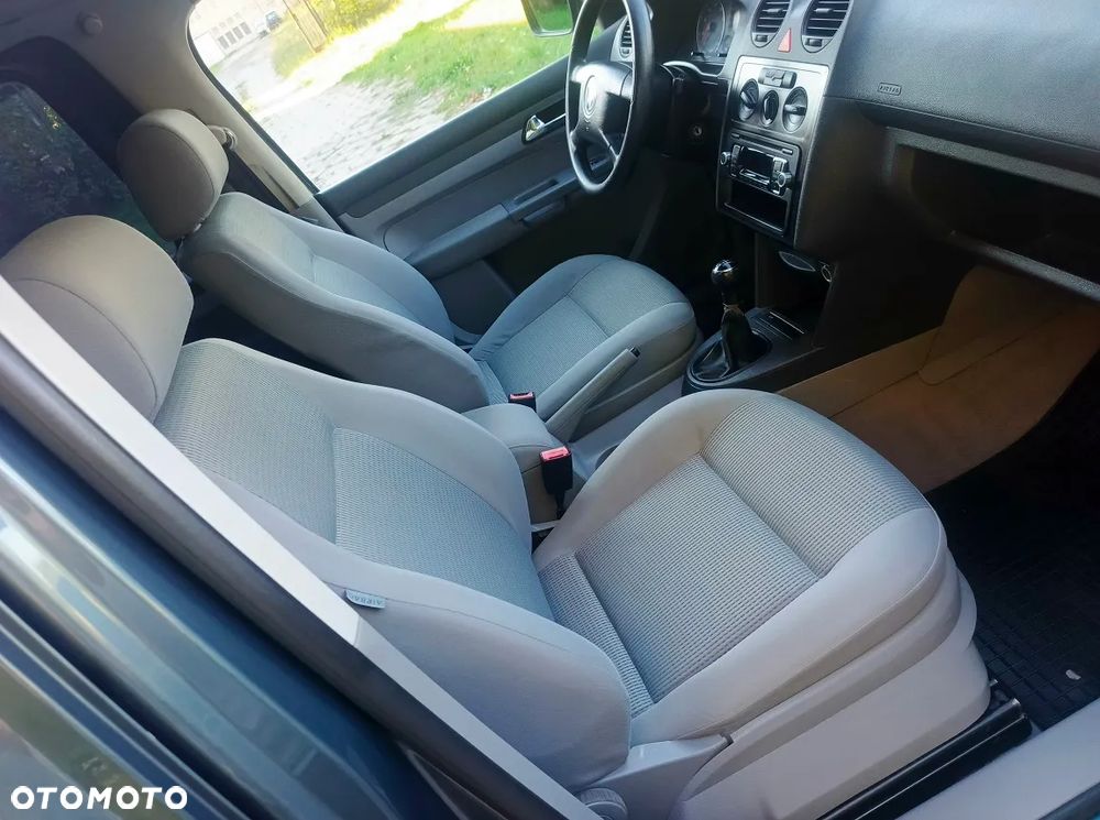 Volkswagen Caddy - 17