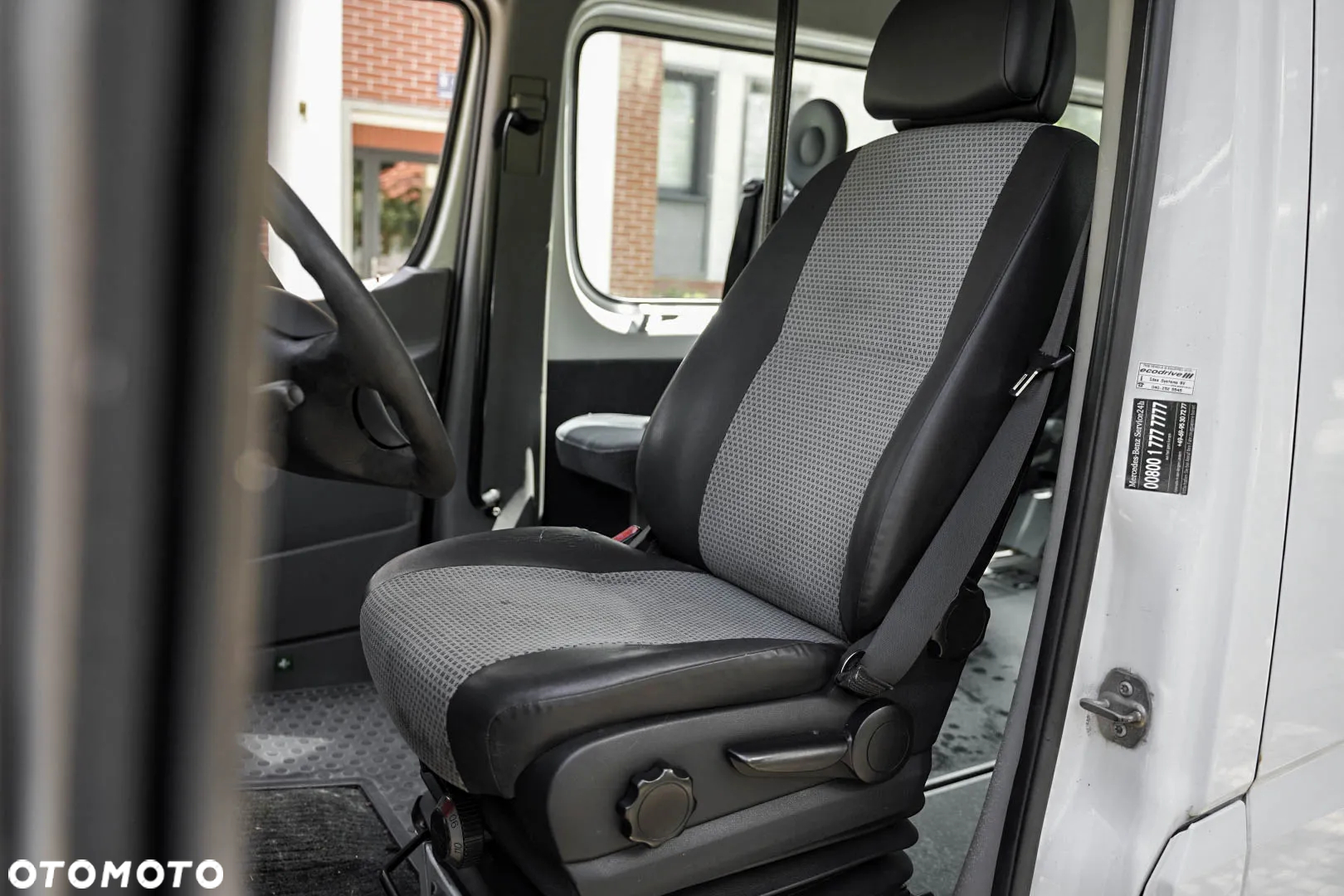 Mercedes-Benz Sprinter - 16
