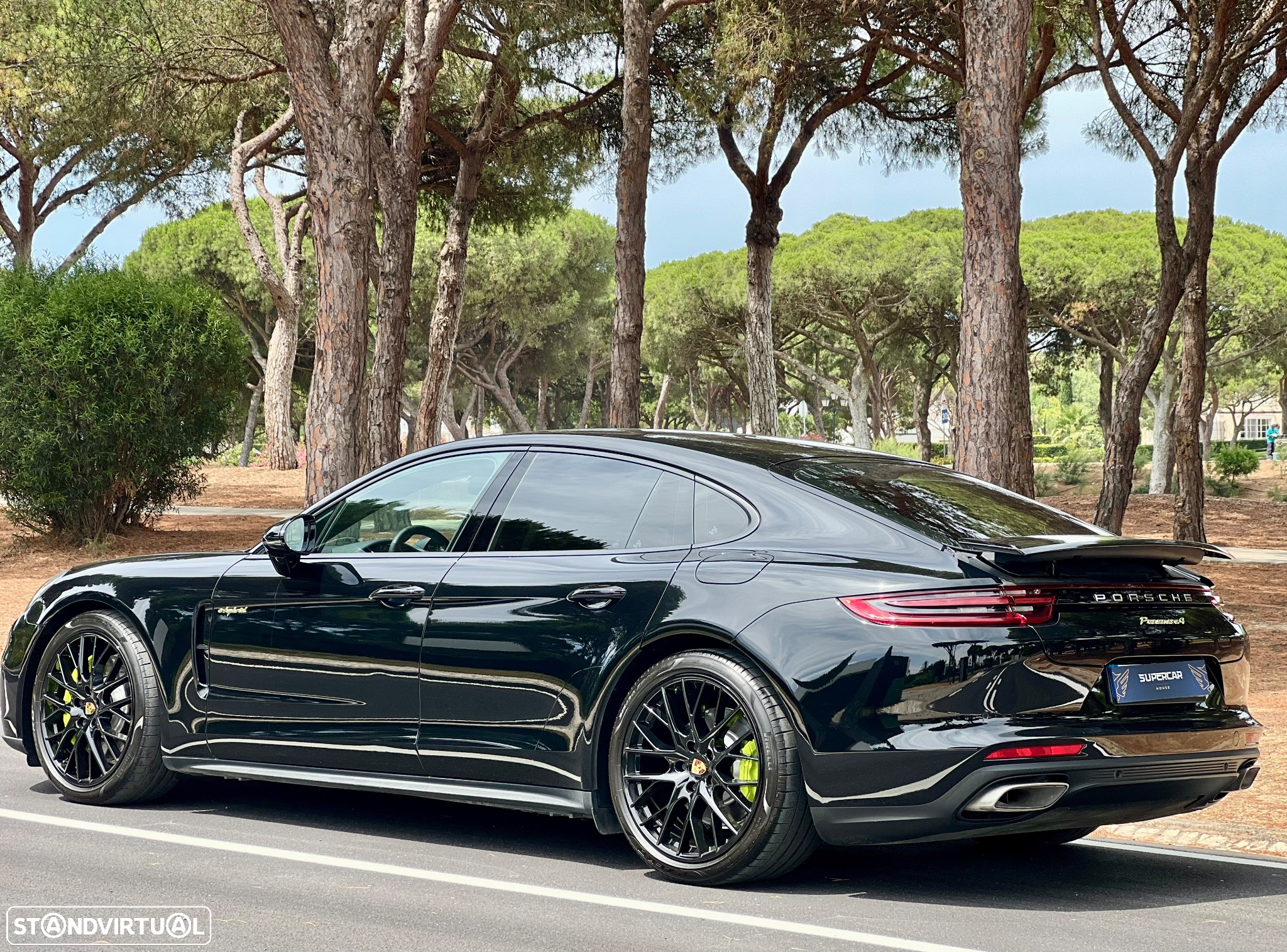 Porsche Panamera 4 E-Hybrid - 11