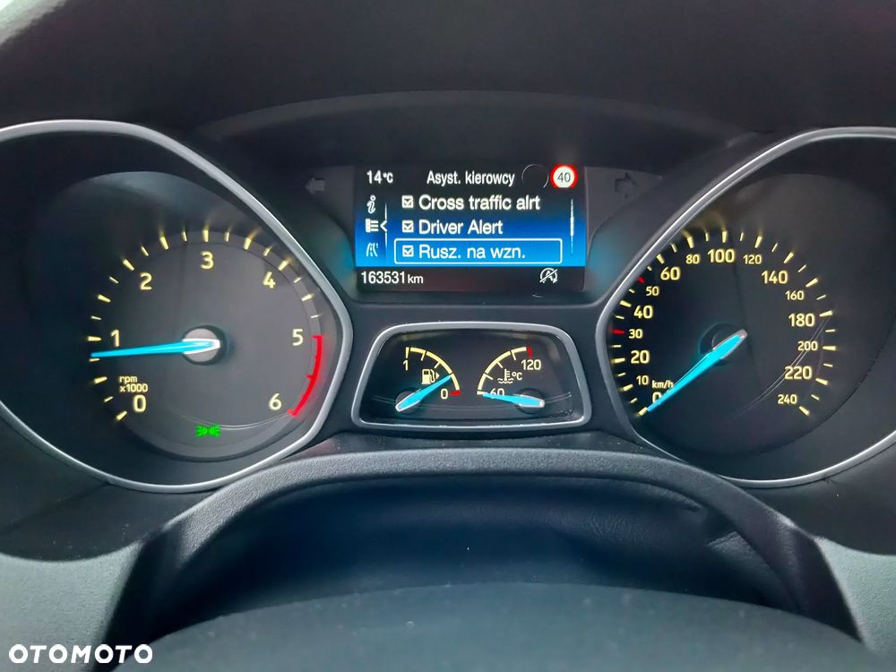 Ford Focus 1.5 TDCi ST-Line Red - 25
