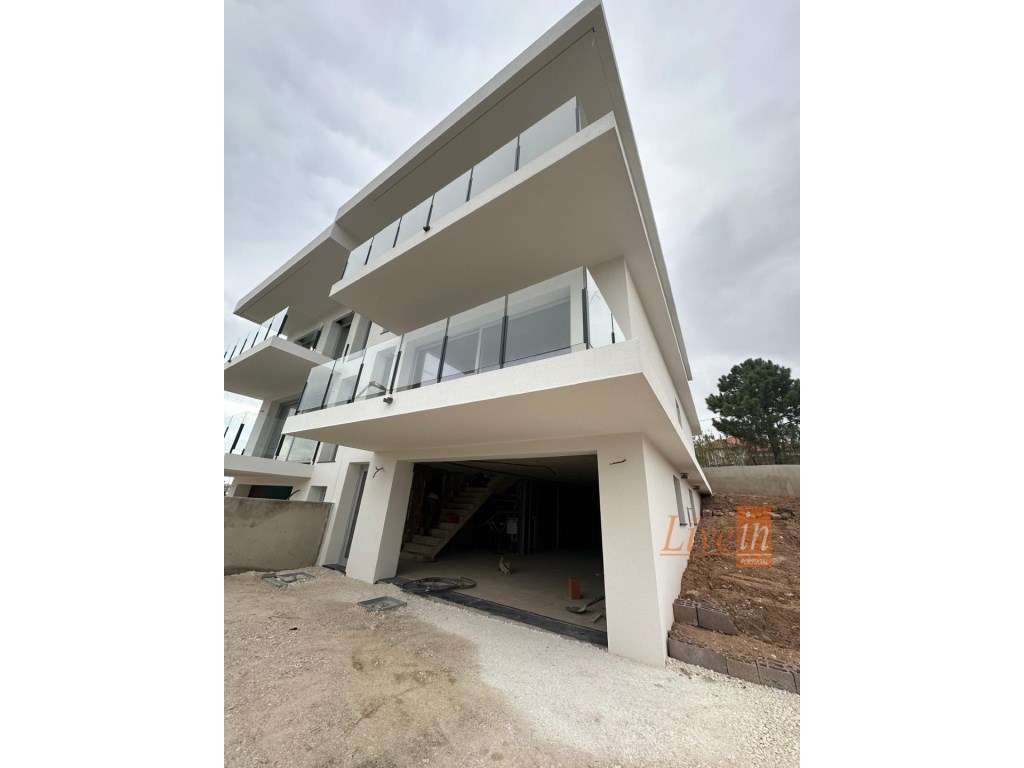 Moradia T3 Geminada em Fonte Boa dos Nabos na Ericeira - Grande imagem: 3/18