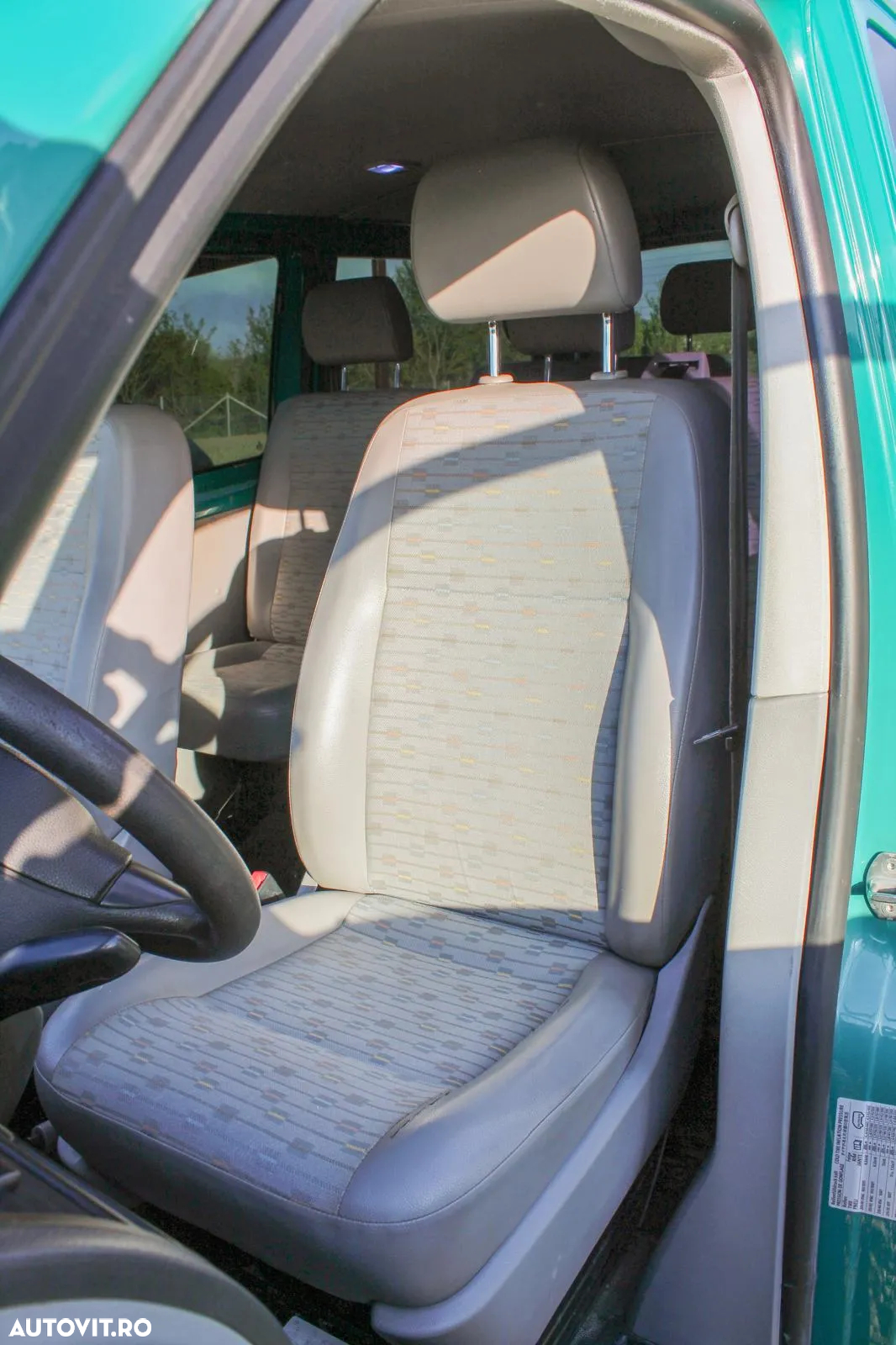 Volkswagen Transporter - 8