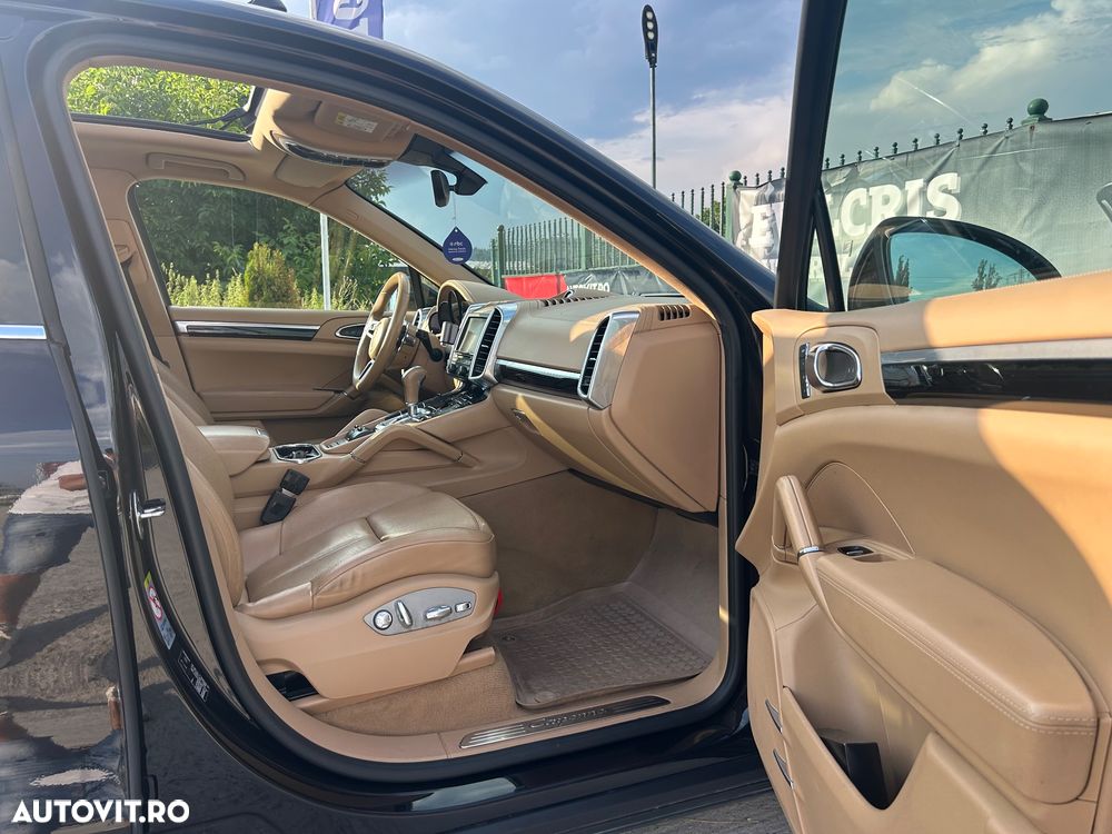 Porsche Cayenne - 20