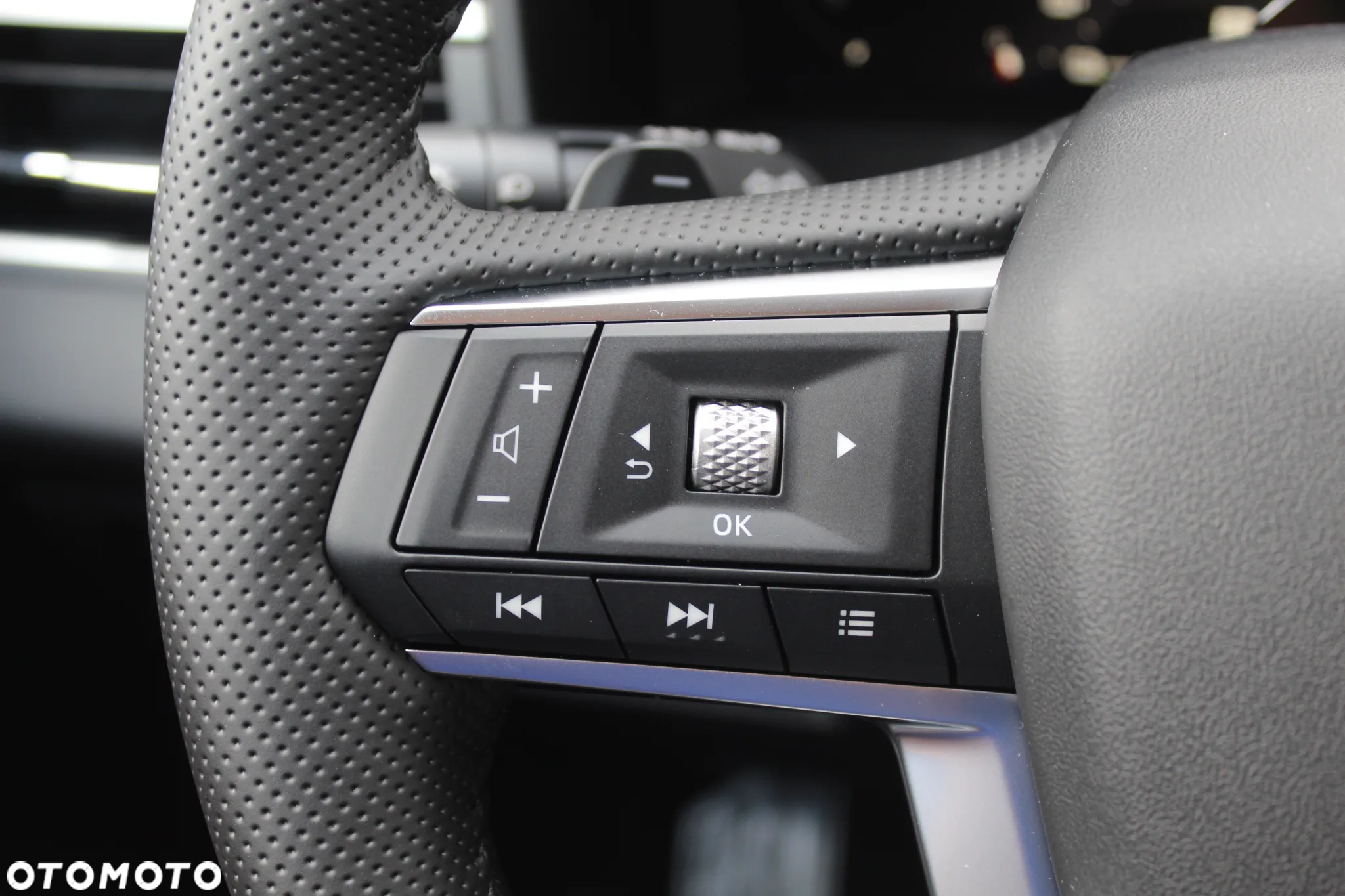 Mitsubishi Outlander ver-phev-instyle - 22