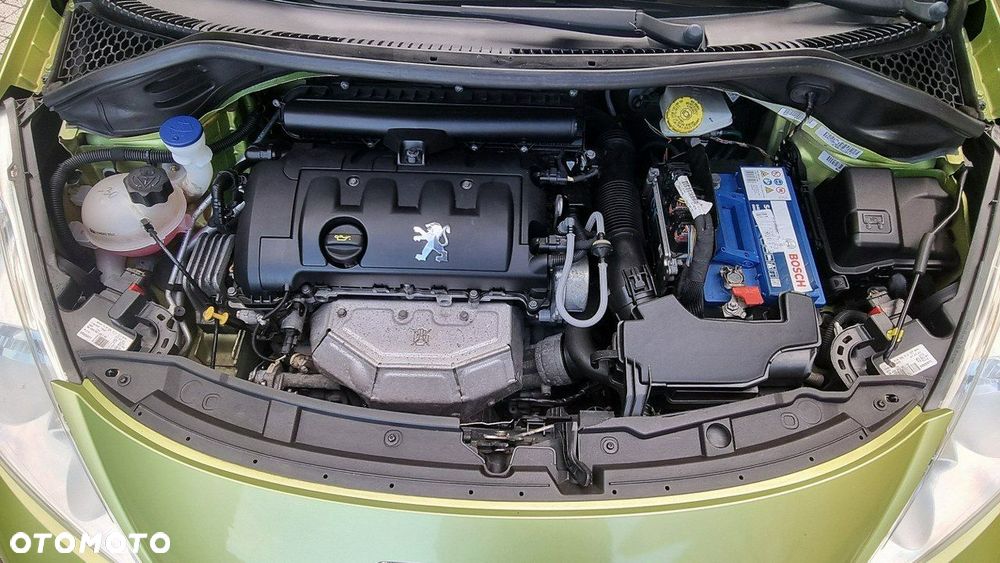 Peugeot 207 CC - 11