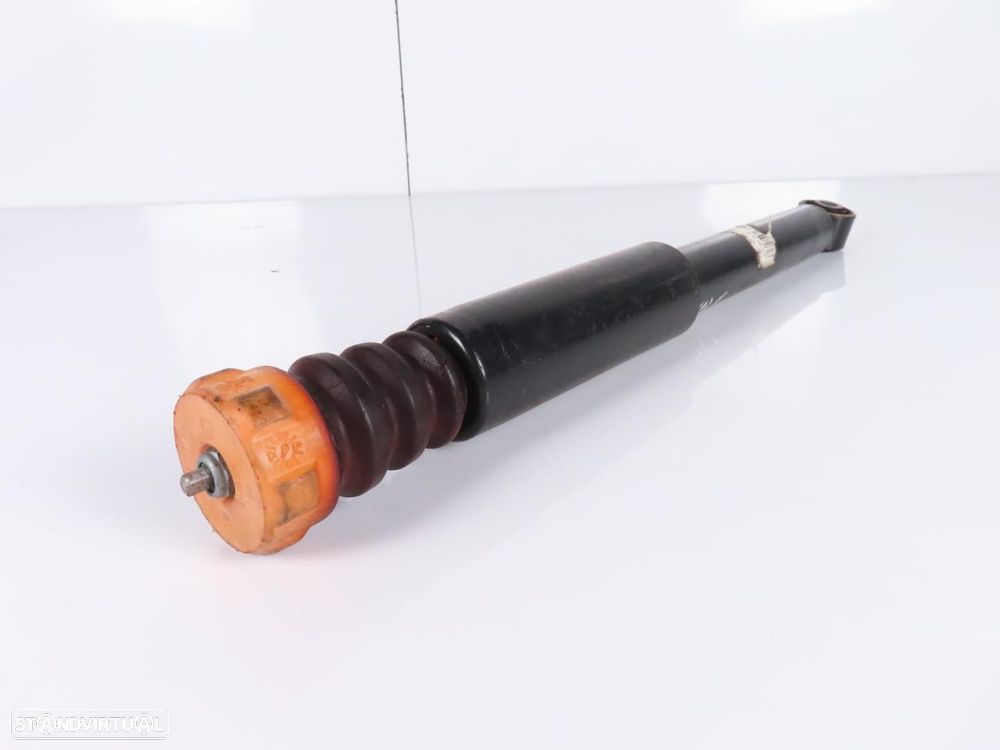 Amortecedor Trás Usado / Original VW PASSAT Variant (3C5) 3C0512011AP / 3C051304... - 2