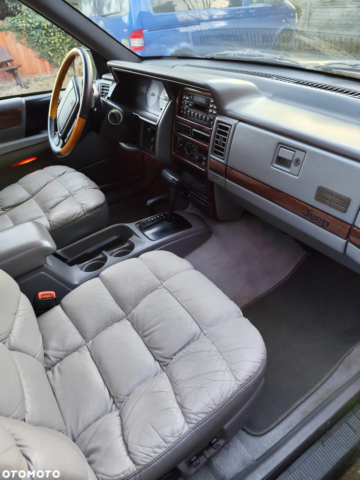 Jeep Grand Cherokee 5.2 Limited - 26