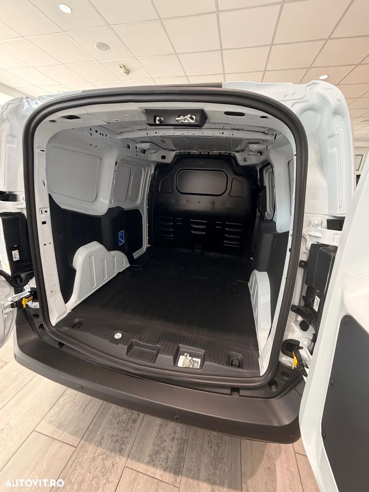 Ford TRANSIT COURIER - 11