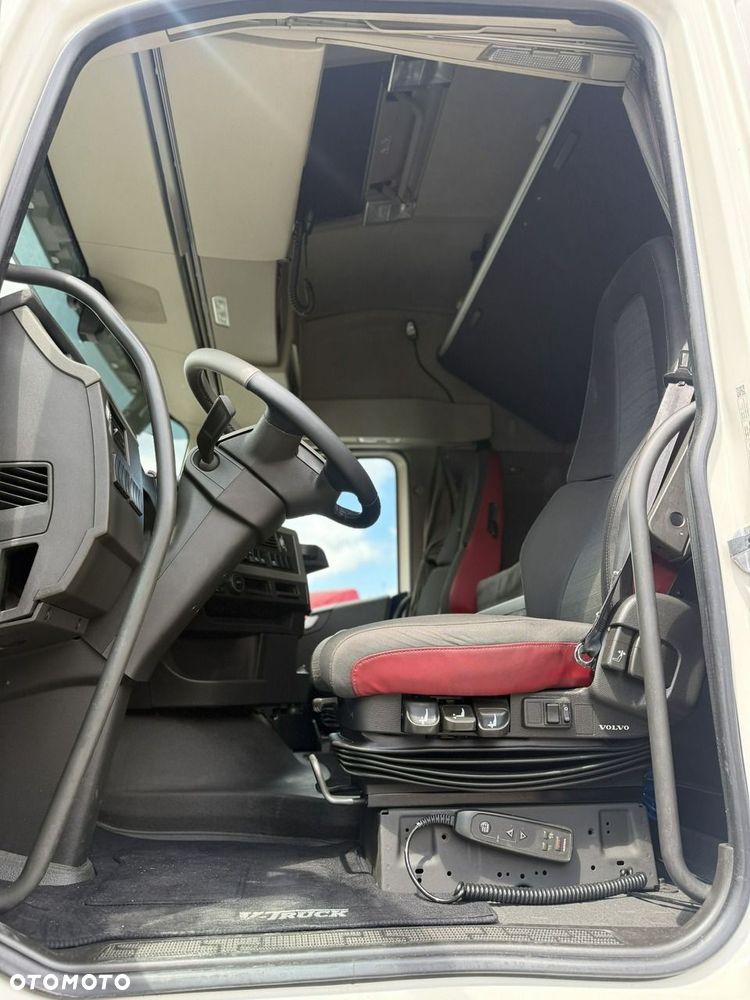 Volvo FH 460 E6 Standard Globetrotter 2017r - 20