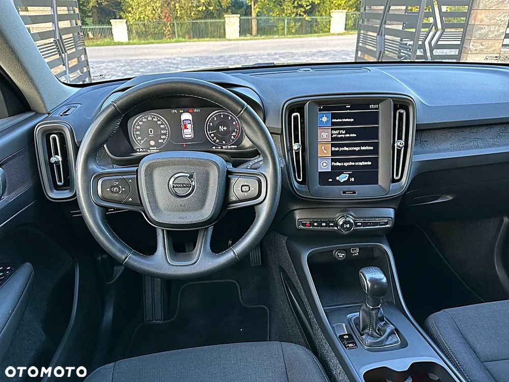Volvo XC 40 T2 Momentum - 21