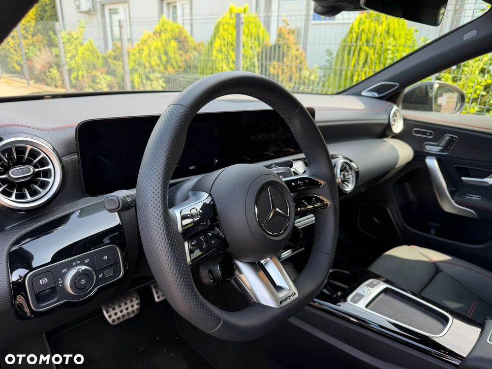 Mercedes-Benz CLA AMG 35 mHEV 4-Matic 8G-DCT - 15