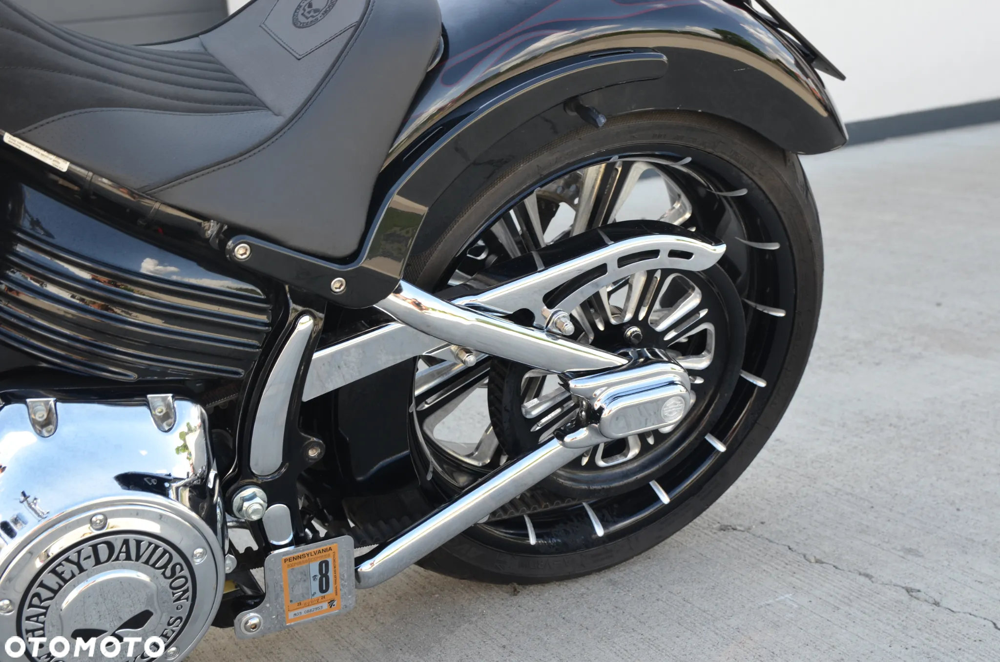 Harley-Davidson Softail Breakout - 15