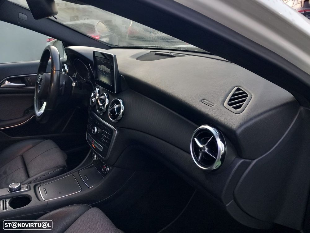 Mercedes-Benz GLA 180 CDI Urban Aut. - 11