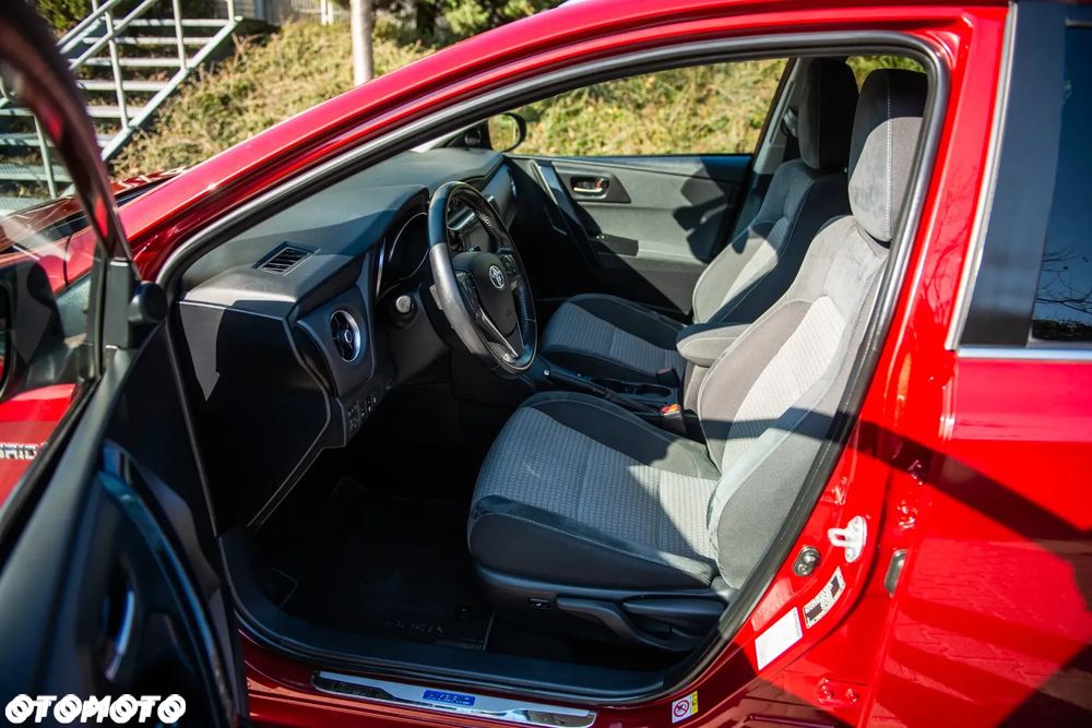 Toyota Auris - 14