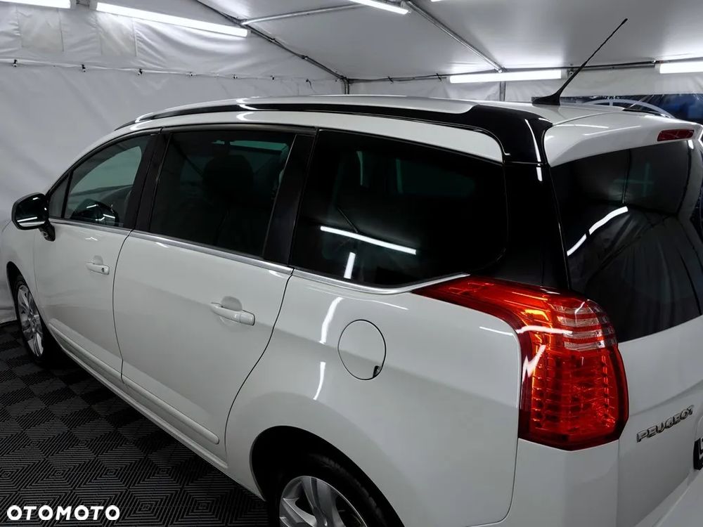 Peugeot 5008 2.0 HDi Premium + - 31