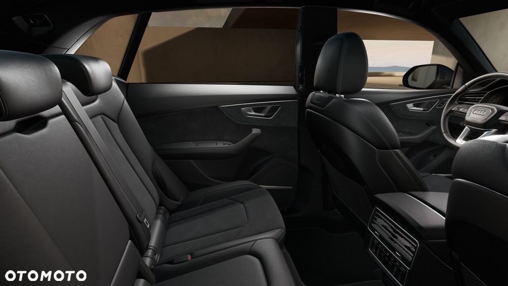 Audi Q8 - 12