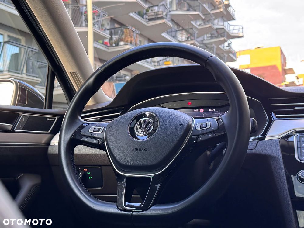 Volkswagen Passat 2.0 TSI BMT Highline DSG - 30