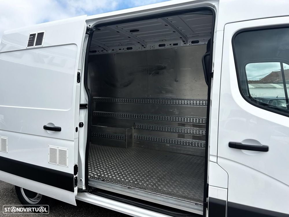 Renault Master L2H2 GRAND CONFORT DCI 135cv BVM6 - 26