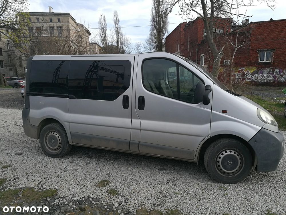 Opel Vivaro DTI Tour - 3