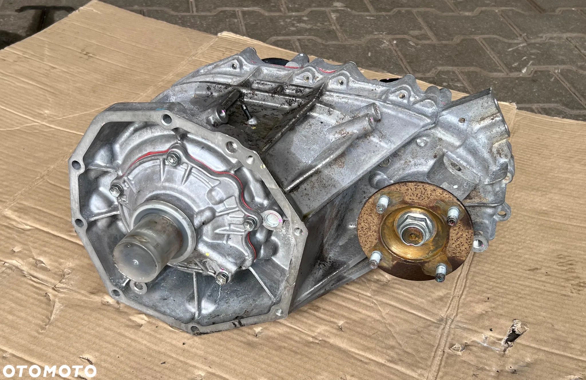 REDUKTOR / SKRZYNIA ROZDZIELCZA MITSUBISHI L200 3200A196 VT838699 -2018r - 1