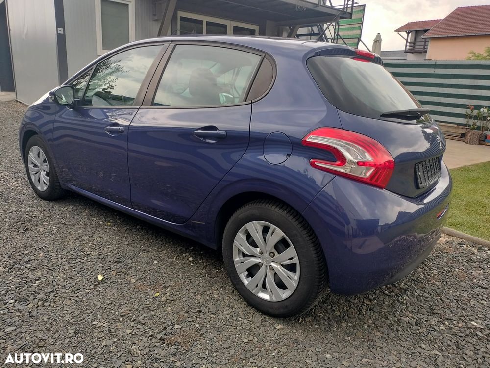 Peugeot 208 1.2 L PureTech Active - 15