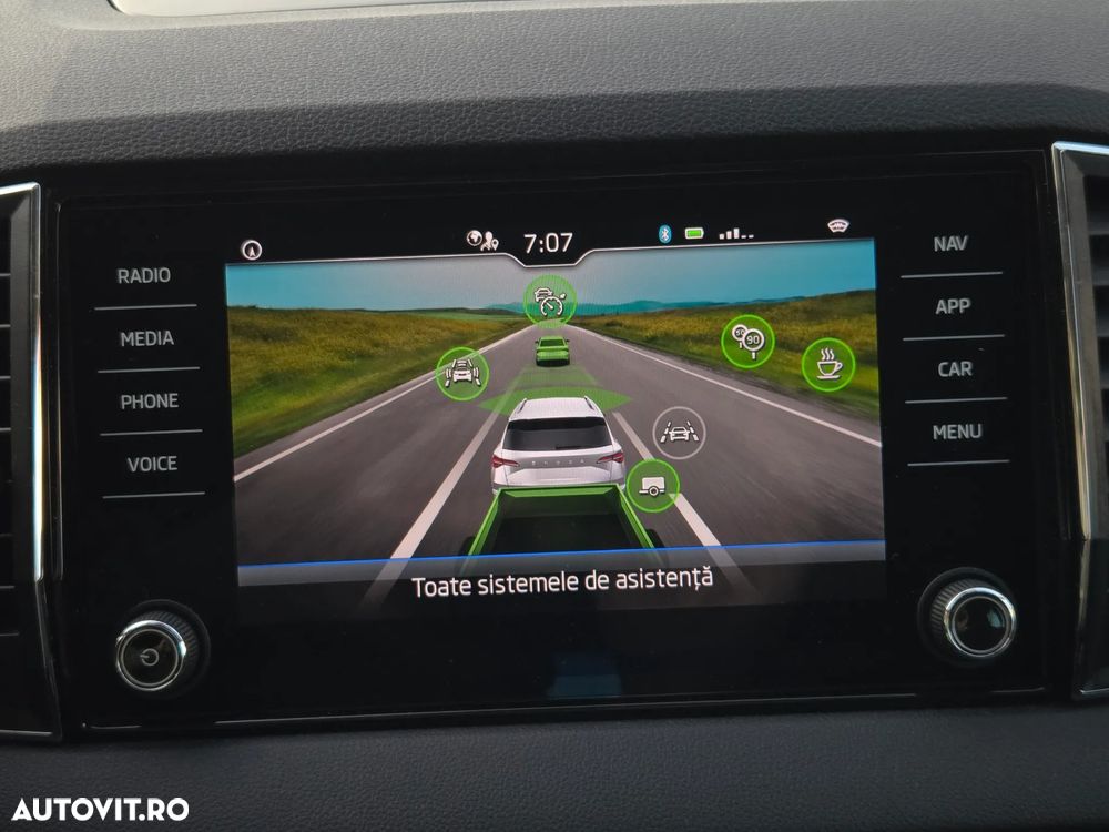 Skoda Karoq 2.0 TDI SCR 4x4 DSG Sportline - 17