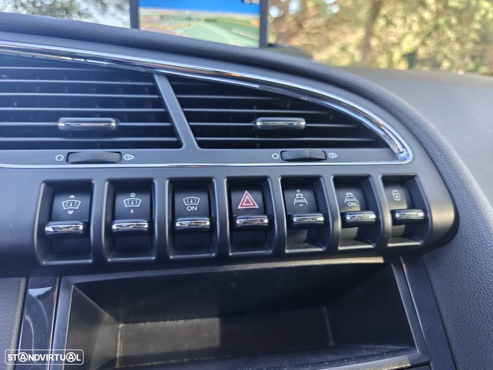Peugeot 3008 1.6 HDi Allure - 36
