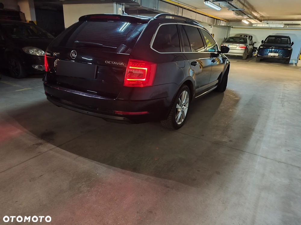 Skoda Octavia 2.0 TDI SCR Ambition - 6