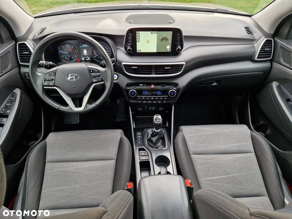 Hyundai Tucson 1.6 CRDi Comfort 2WD - 25