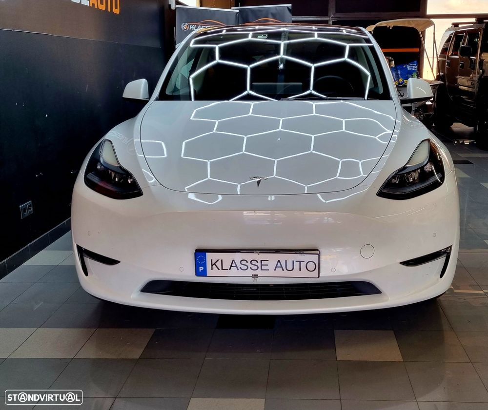 Tesla Model Y - 5
