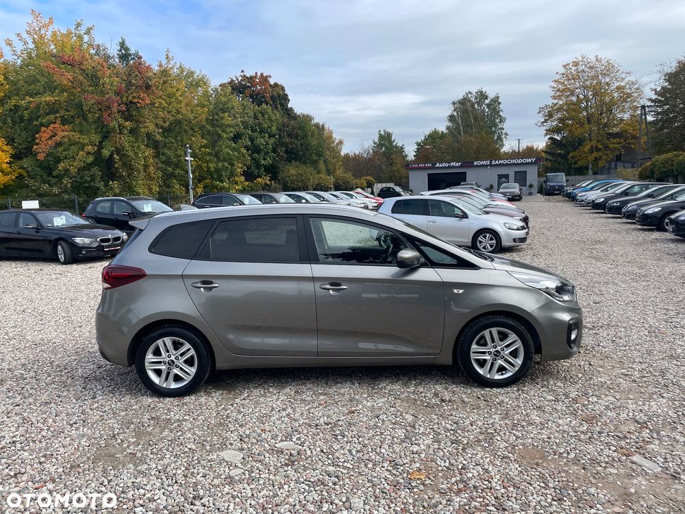 Kia Carens 1.7 CRDi 141 Dream Team Edition - 4