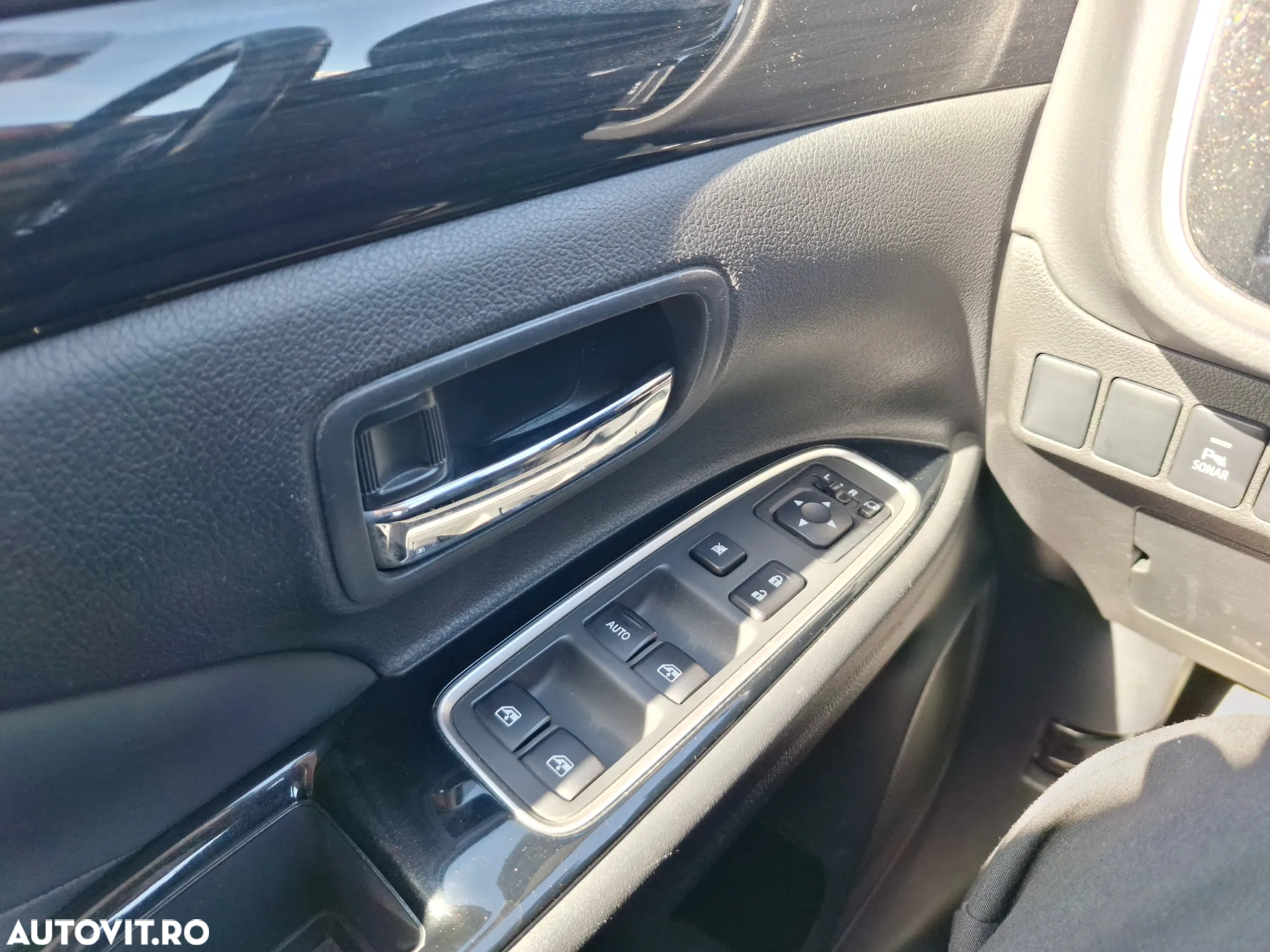 Mitsubishi Outlander - 21
